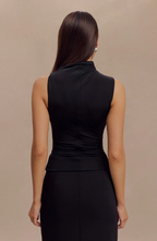 Chic Contour Top